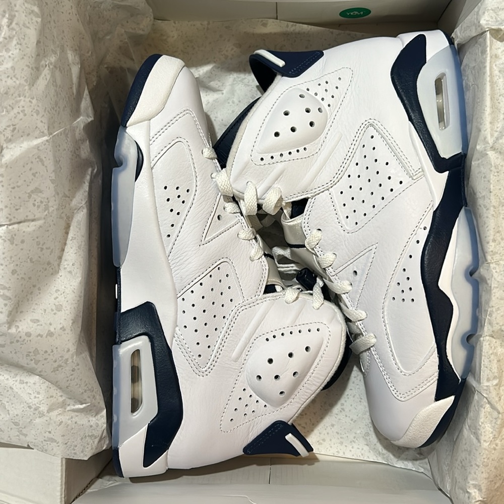 Jordan 6 Retro - Midnight Navy. Men’s Sz. 9.